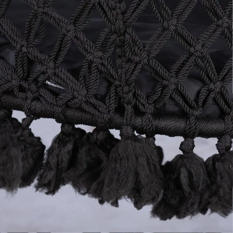 MACRAMÉ EERIE HANGING CHAIR